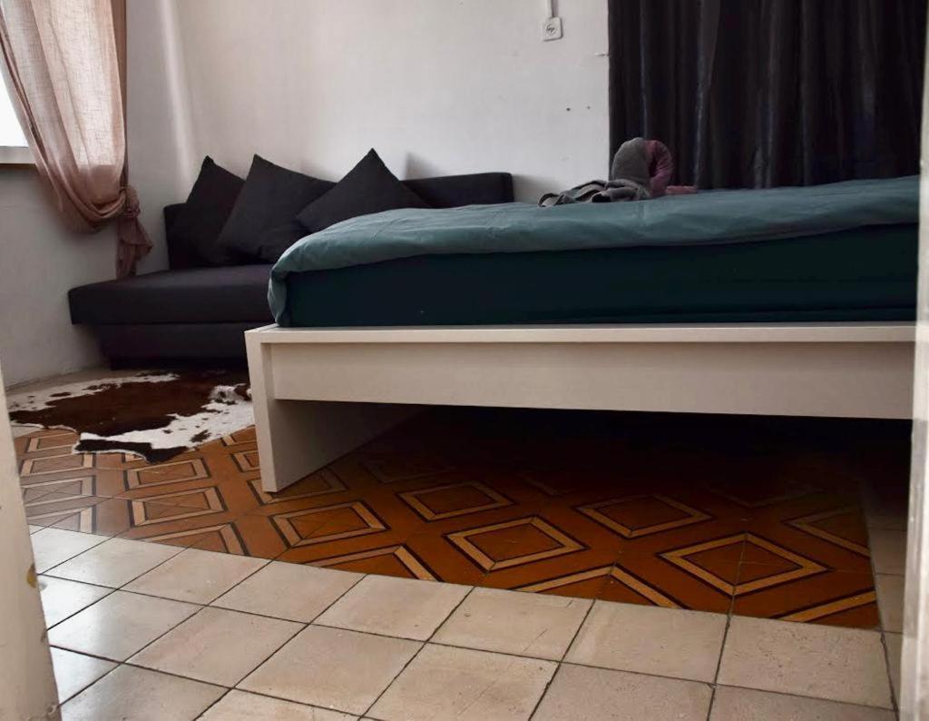 Appartement מקום מקסים באווירה ירושלמית ממש על שוק מחנה יהודה à Jérusalem Extérieur photo