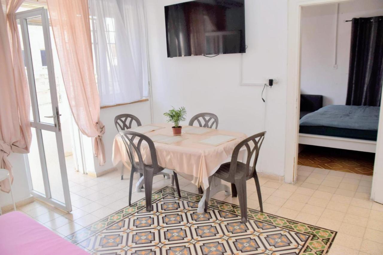 Appartement מקום מקסים באווירה ירושלמית ממש על שוק מחנה יהודה à Jérusalem Extérieur photo