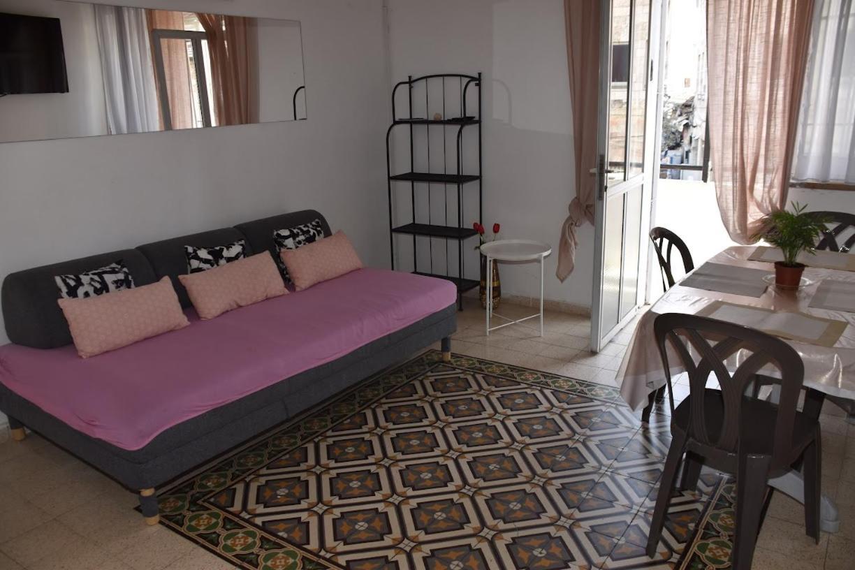 Appartement מקום מקסים באווירה ירושלמית ממש על שוק מחנה יהודה à Jérusalem Extérieur photo