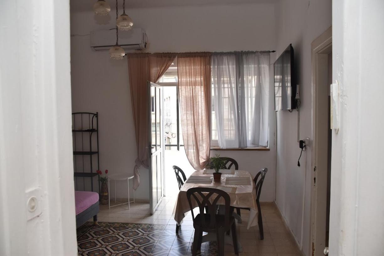 Appartement מקום מקסים באווירה ירושלמית ממש על שוק מחנה יהודה à Jérusalem Extérieur photo